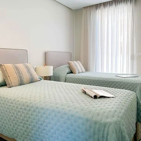 Lantia. Amaneceres De Ensueno Y Piscina Con Vistas