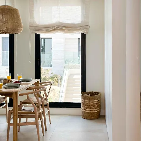 Lantia. Amaneceres De Ensueno Y Piscina Con Vistas